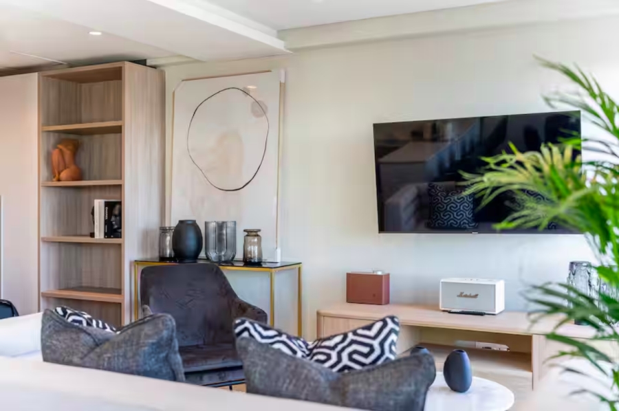 2 Bedroom Property for Sale in Sea Point Western Cape